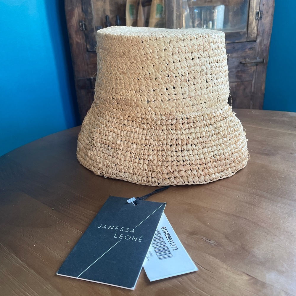 NWT Janessa Leone Manon Hat Straw